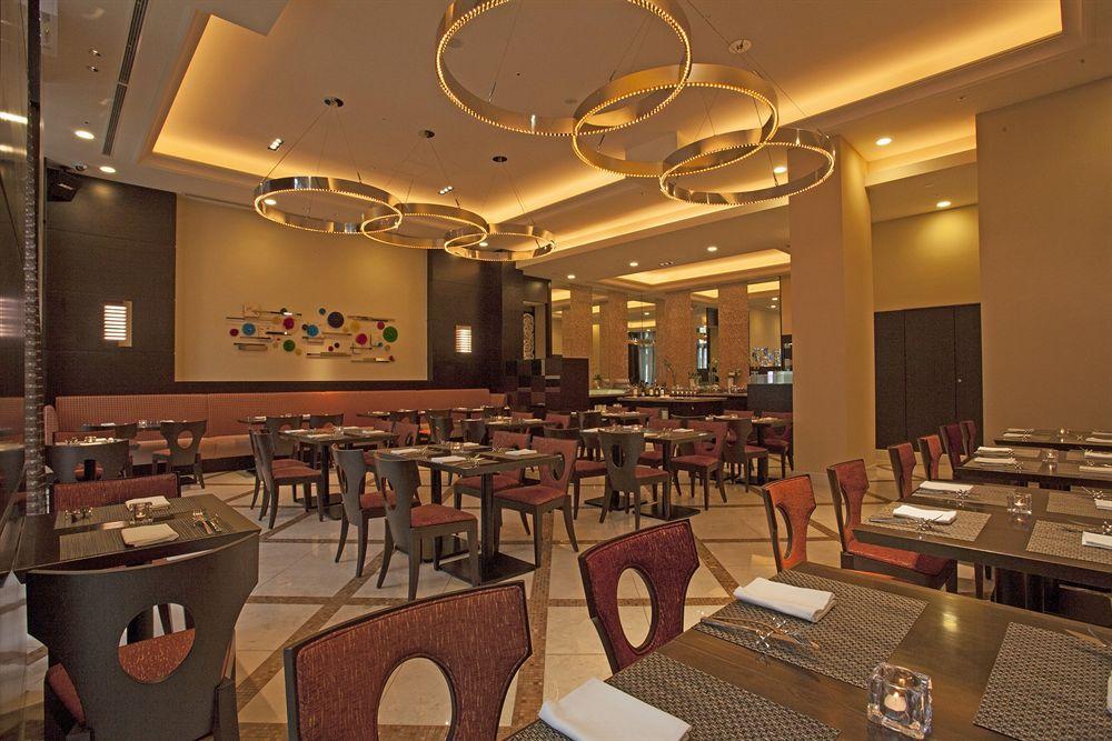 Doubletree By Hilton Naha Hotel Bagian luar foto