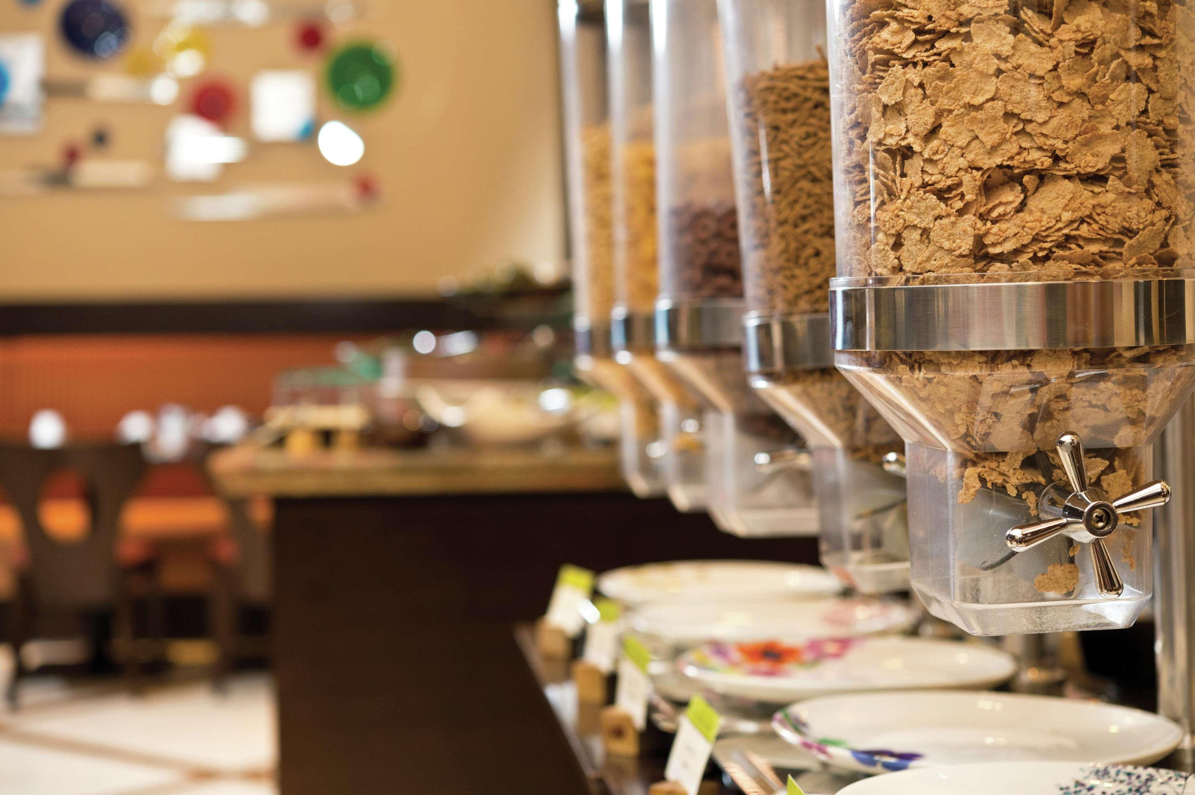 Doubletree By Hilton Naha Hotel Bagian luar foto