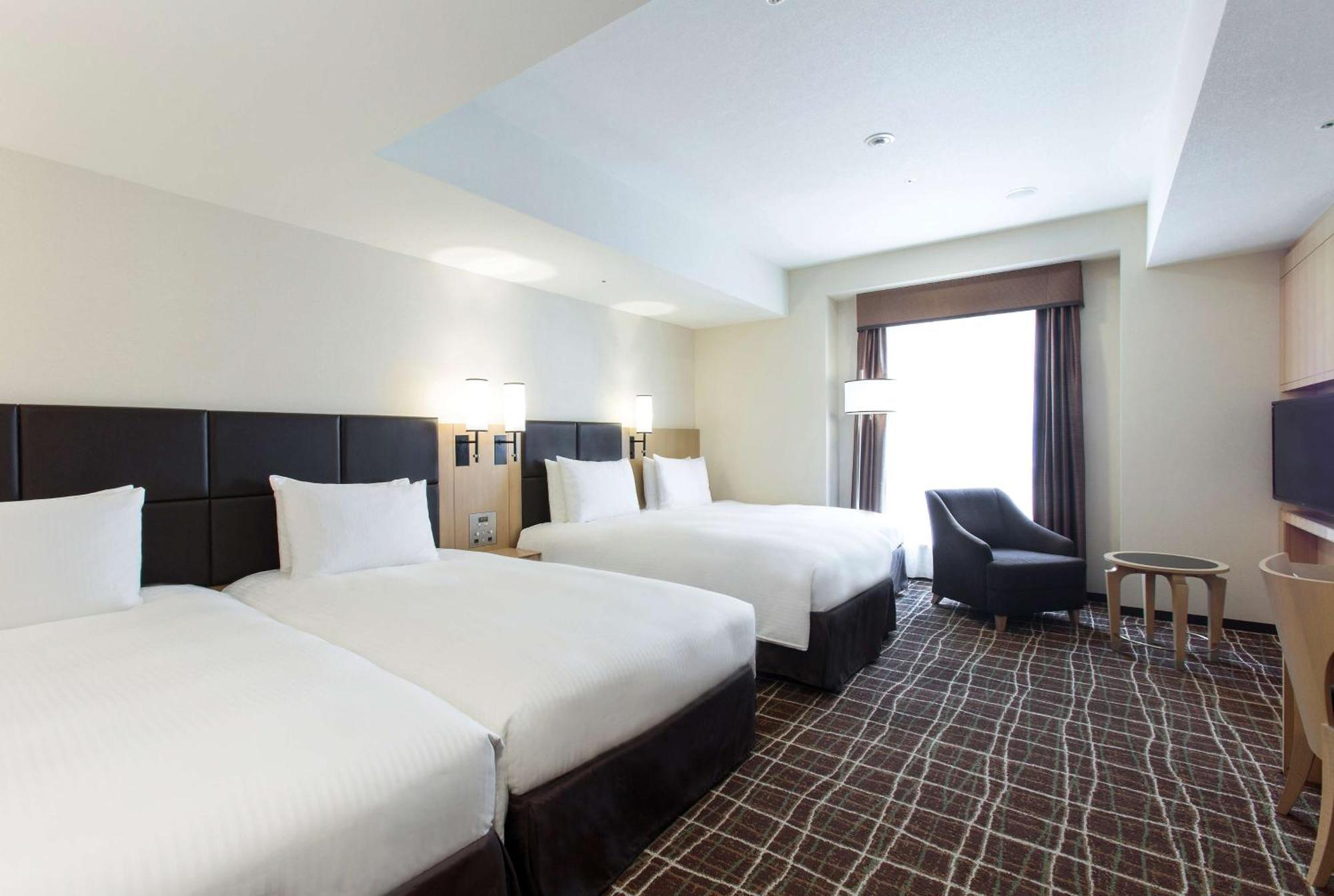 Doubletree By Hilton Naha Hotel Bagian luar foto