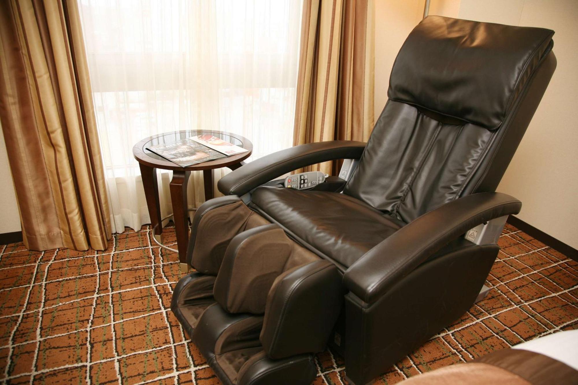 Doubletree By Hilton Naha Hotel Bagian luar foto