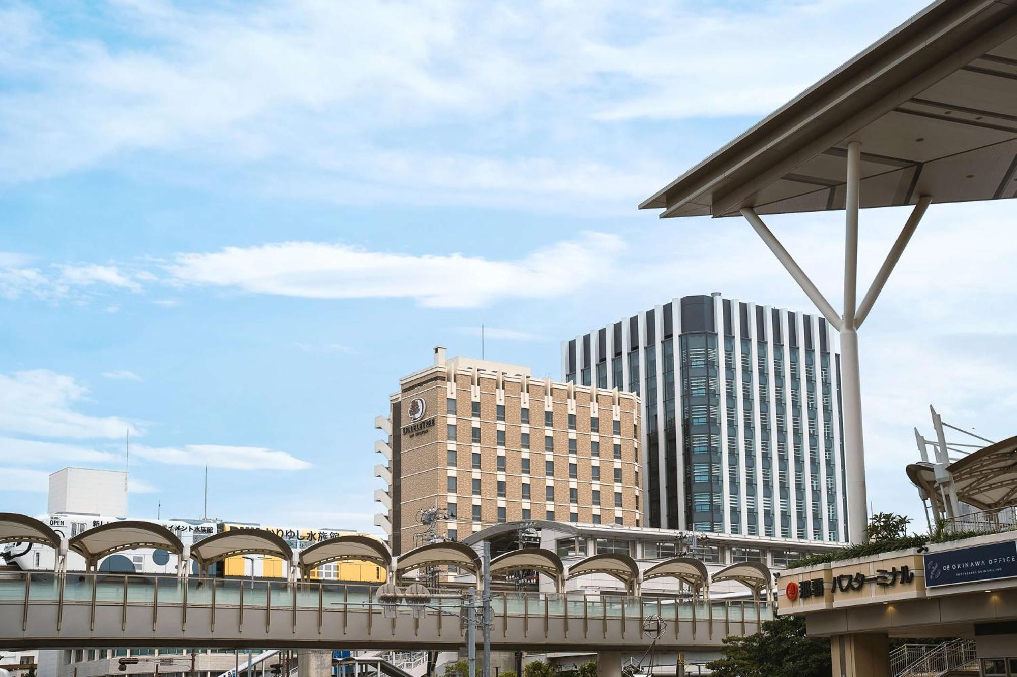 Doubletree By Hilton Naha Hotel Bagian luar foto