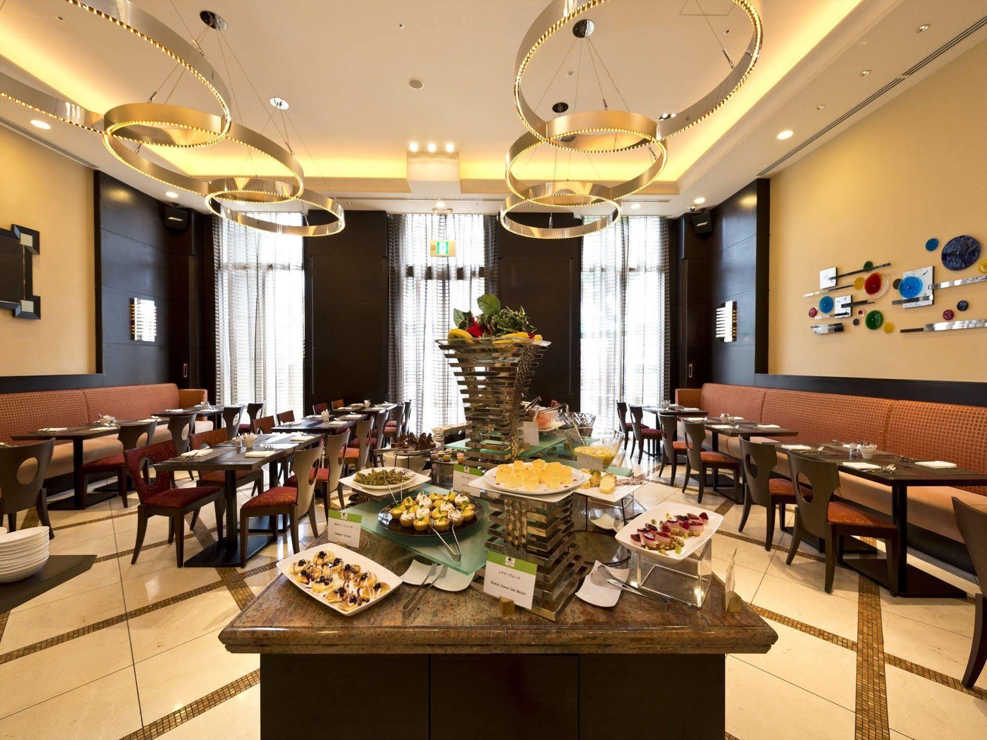 Doubletree By Hilton Naha Hotel Bagian luar foto